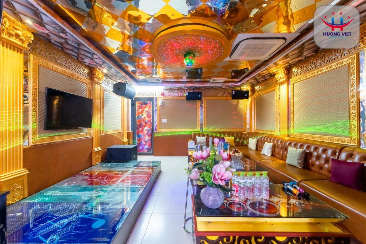 Huong Viet Hotel Quy Nhon - Beachfront Buitenkant foto