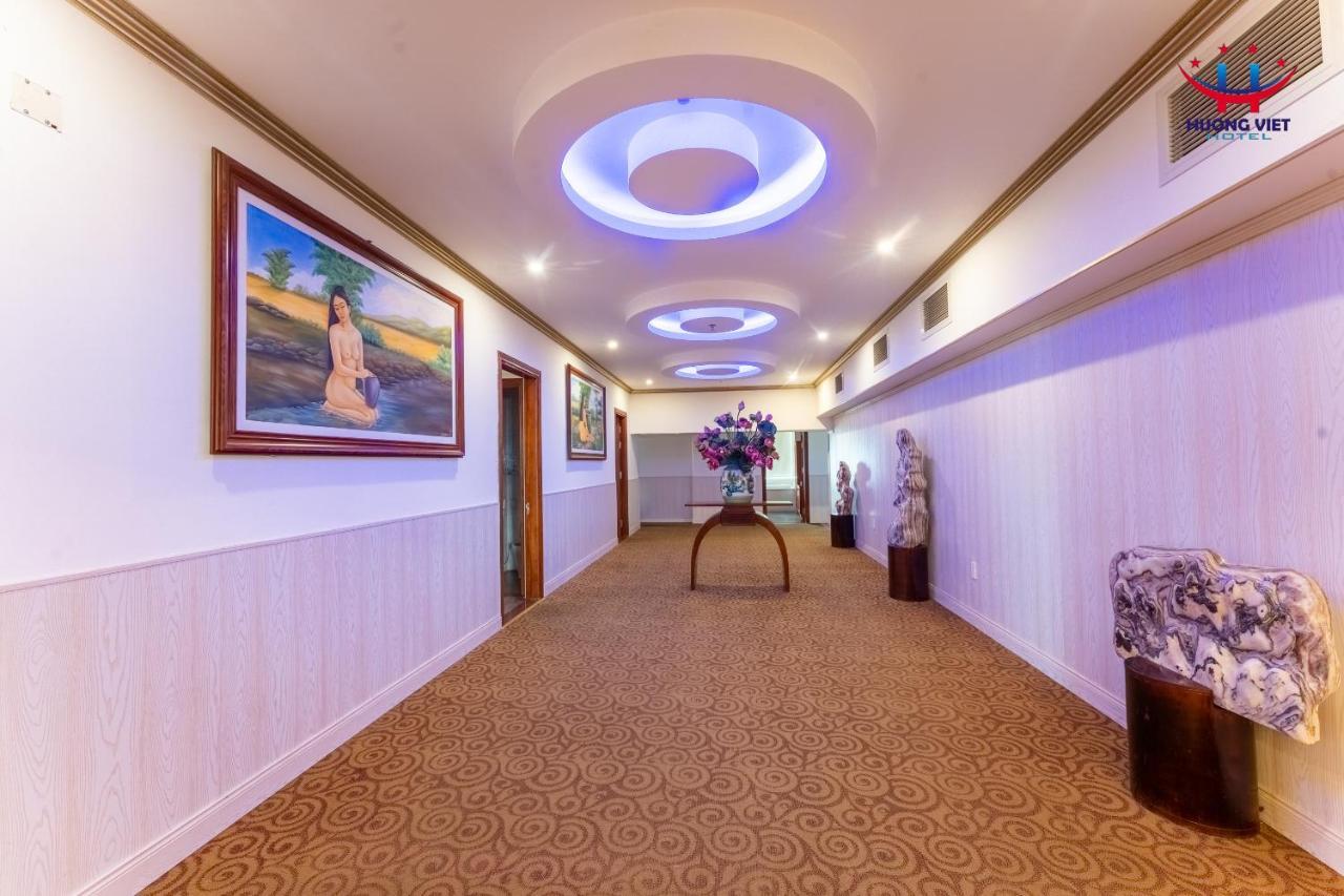 Huong Viet Hotel Quy Nhon - Beachfront Buitenkant foto