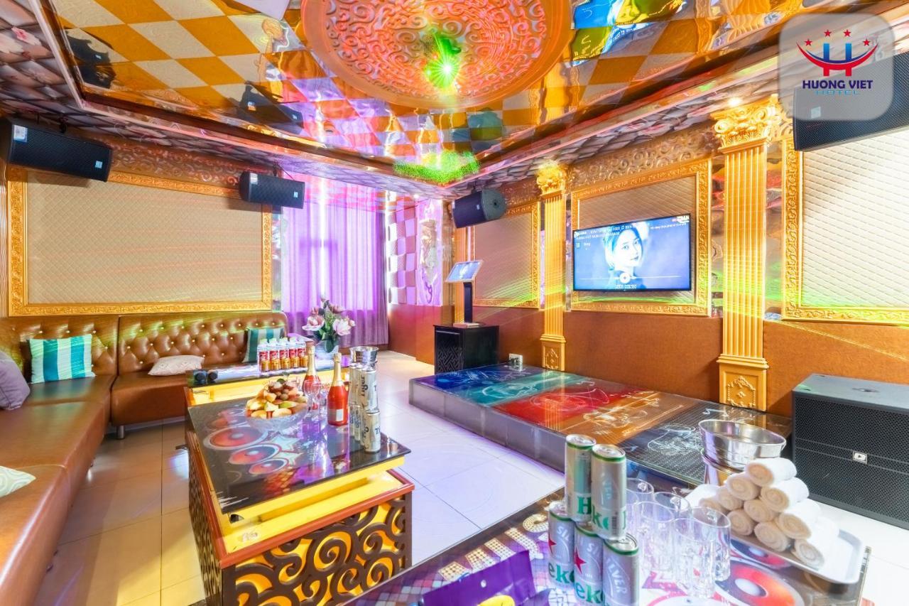 Huong Viet Hotel Quy Nhon - Beachfront Buitenkant foto